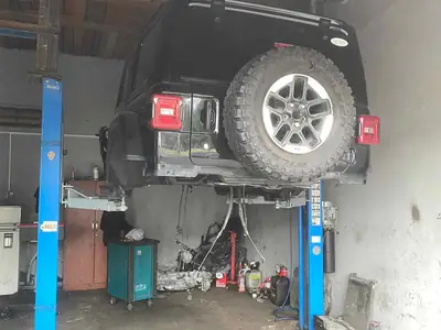 შეაკეთე სავალი ნაწილი LEADER MOTORS-ში - სავალი ნაწილის შეკეთება | Fixup.ge